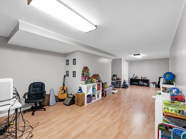 1601 Ogelthorpe Ave — Photo 17