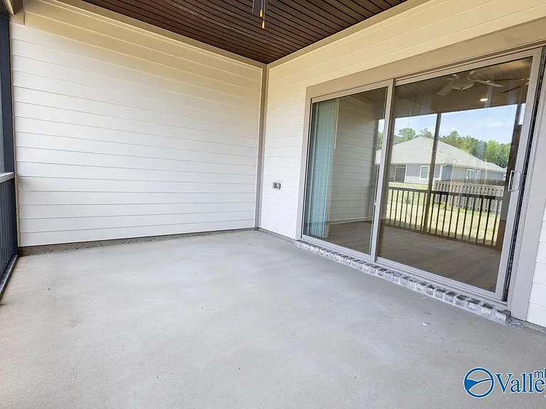 143 Sager Cir — Photo 33