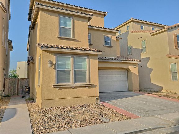 3rd image of 10903 Lotus Dr