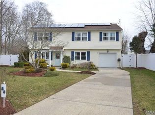 88 Melville Rd, Farmingdale, NY 11735