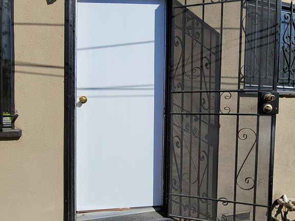 3rd image of 612 1/2 N Garfield Ave