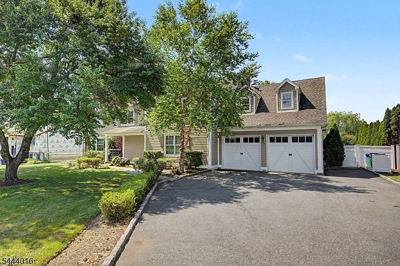 1st image of 30 E. Fairchild Pl