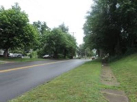 4th image of 717 N 2nd St