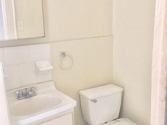 5th image of 473 Hancock St APT 3R