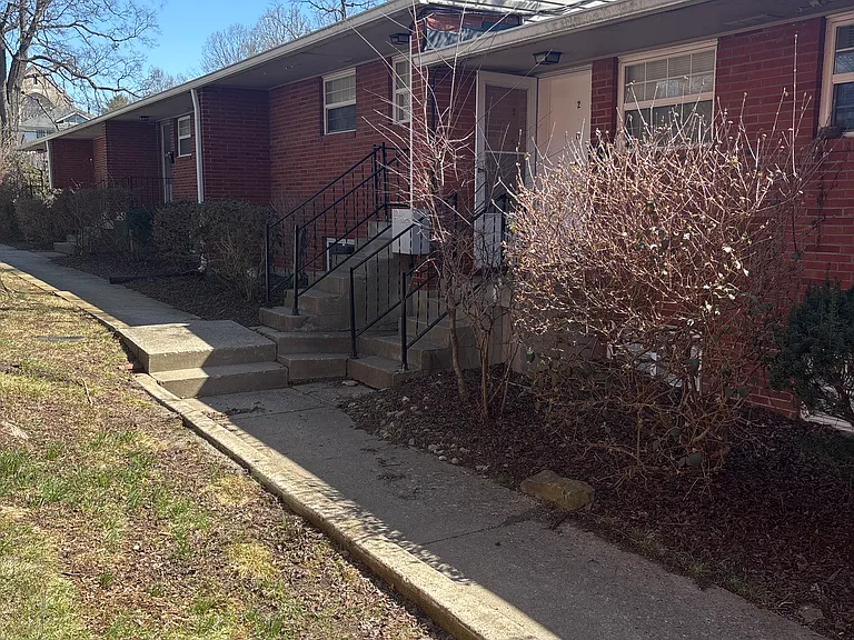 125 S Ewing Ave #2 — Photo 1