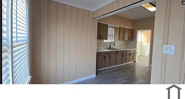 370 Lora Ave — Photo 7