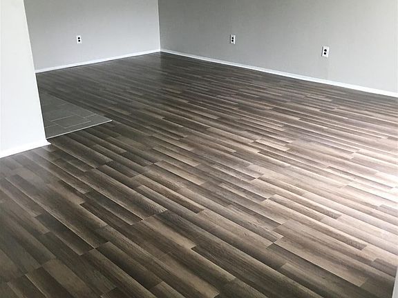 3rd image of 29732 City Dr #1