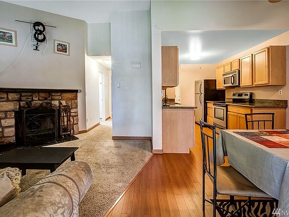 3rd image of 3435 Auburn Way S APT 21