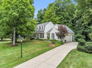 8275 Belle Vernon Dr, Novelty, OH 44072
