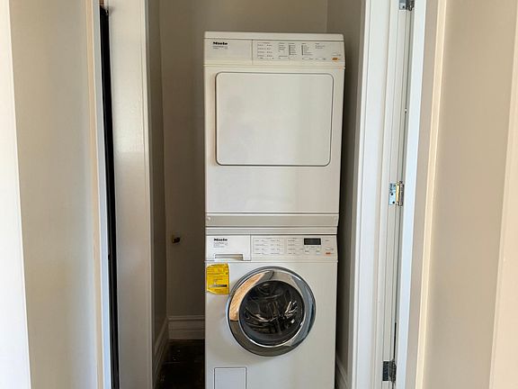 3rd image of 1511 11th St #2