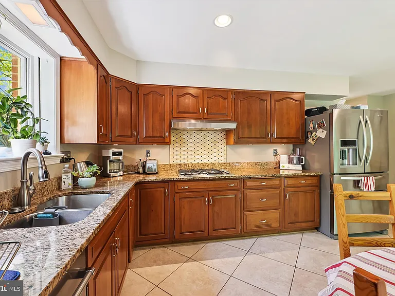 6324 Lenox Rd — Photo 19