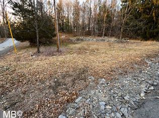 2 Stein Rd, Pine Bush, NY 12566