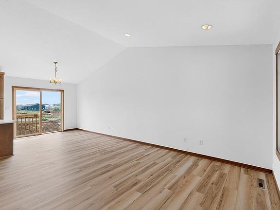 5th image of 6176 Cody Pl NW