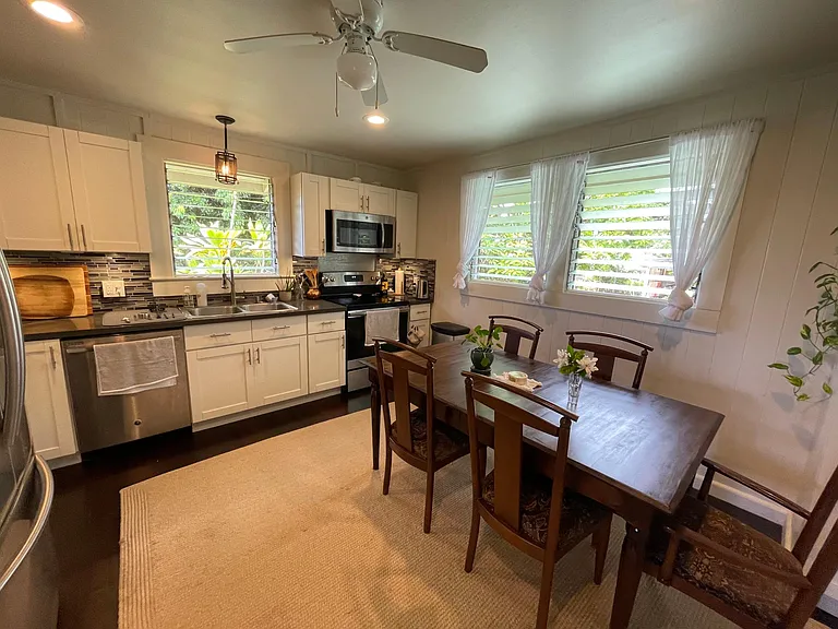 446A Kukuau St #A — Photo 3