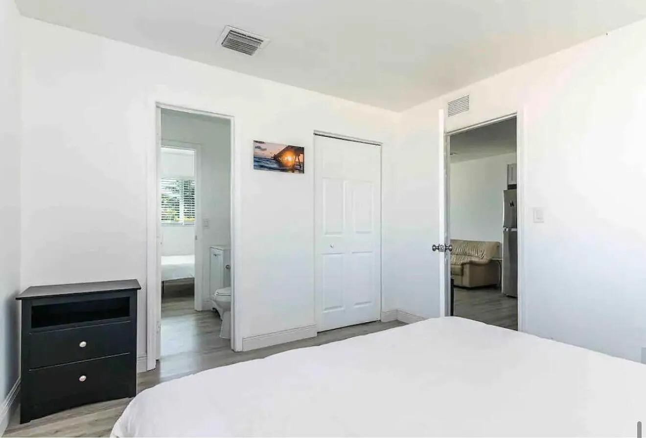 2 bed, 1.0 bath, 1454 sqft, $2,500 — Photo 2