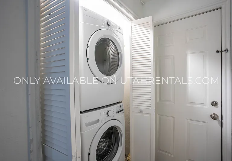 637 N 600 W — Photo 8