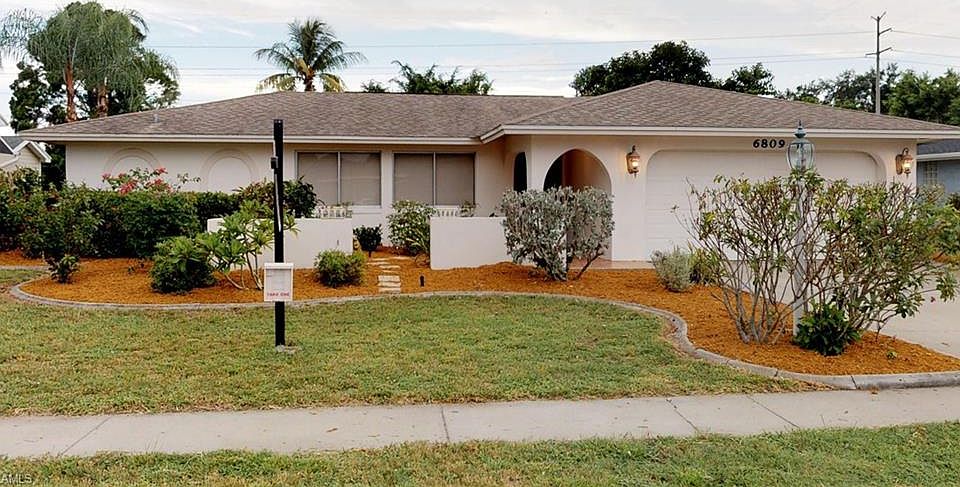 1st image of 6809 Carmelle Dr