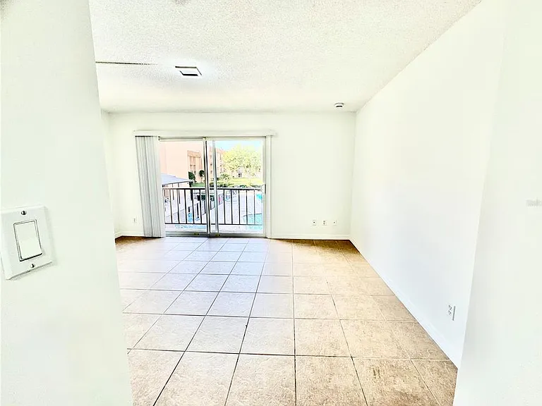 5820 N Church Ave #239 — Photo 4