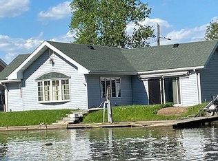 18103 Harbin Rd, Brownstown, MI 48173