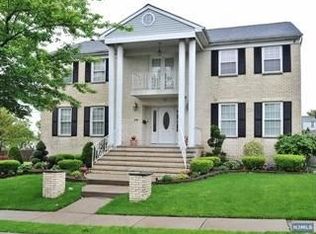 28 Trudy Dr, Lodi, NJ 07644