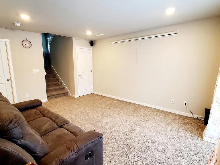 381 NE Mink Dr — Photo 19