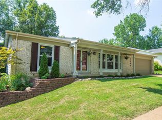 1284 Autumn Wood Cir SW, Ballwin, MO 63011