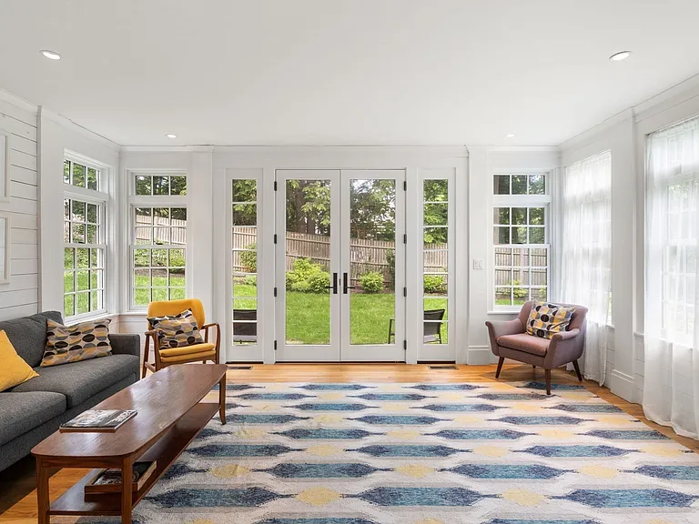 205 Brattle St — Photo 12