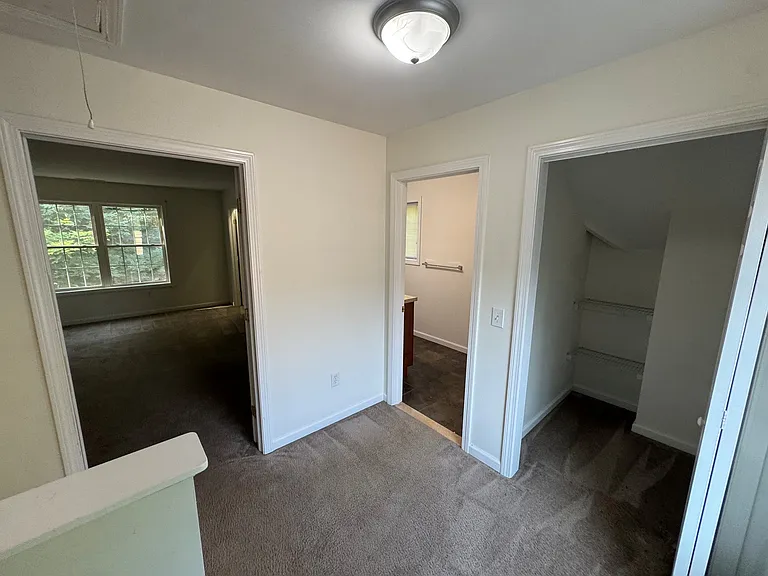 2 Reynolds Rd — Photo 14