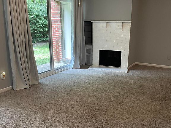 4th image of 301 Meadowbrook Dr #301MB