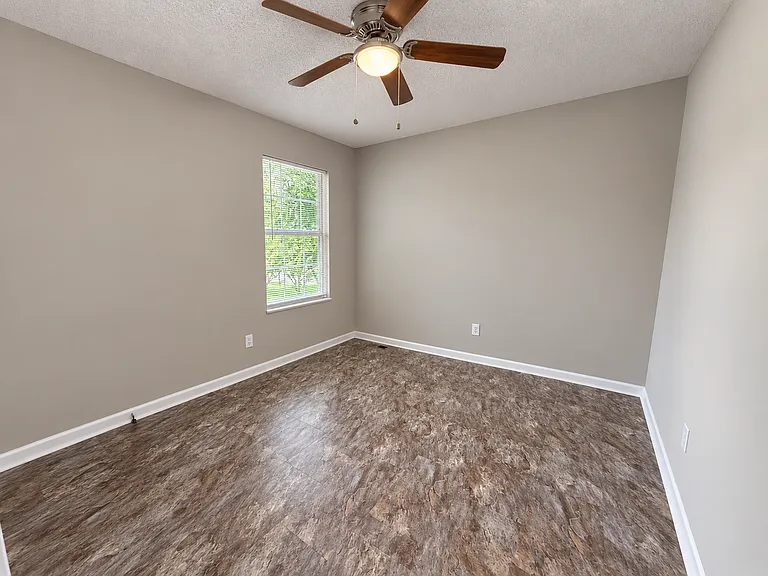 1209 Fielding Dr — Photo 16