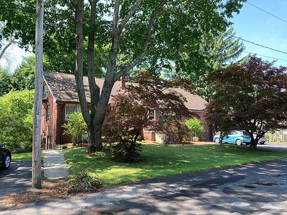 3rd image of 44 Highland Ave #3