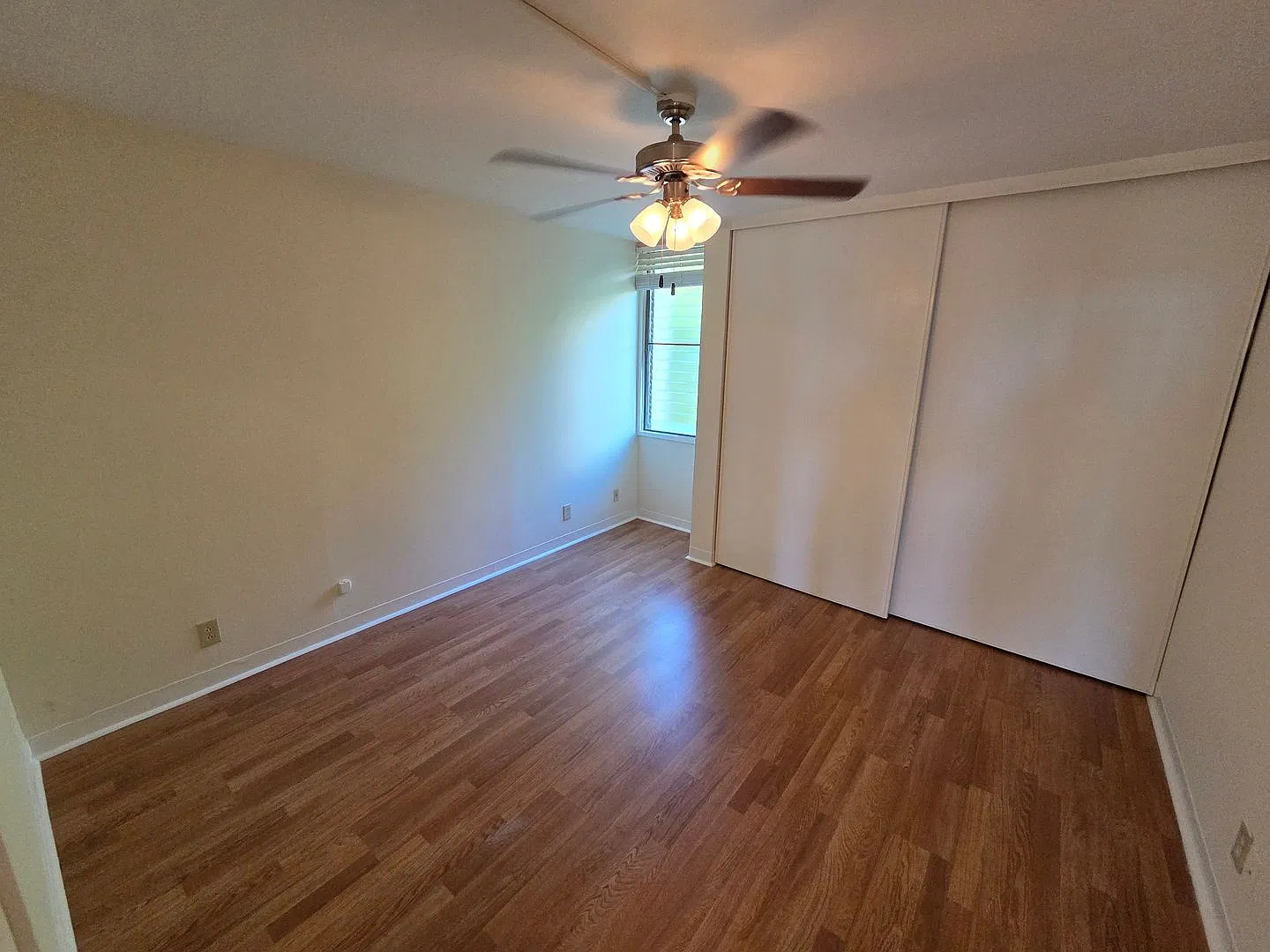 Updated 2 Bedroom 1 Bath in the "Makaha Valley Plantation". — Photo 3