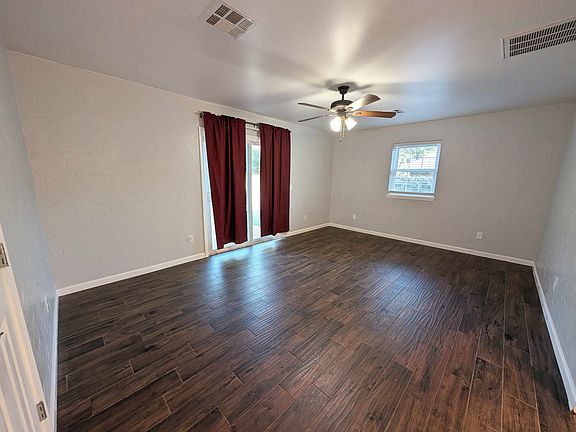 2nd image of 2412 SE 51st St