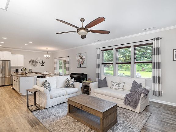 5th image of 83 Copenhaver Dr