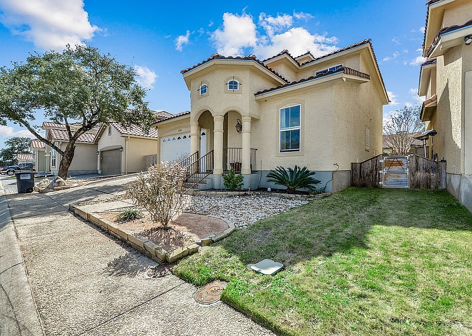 1st image of 2752 Del Pilar Dr
