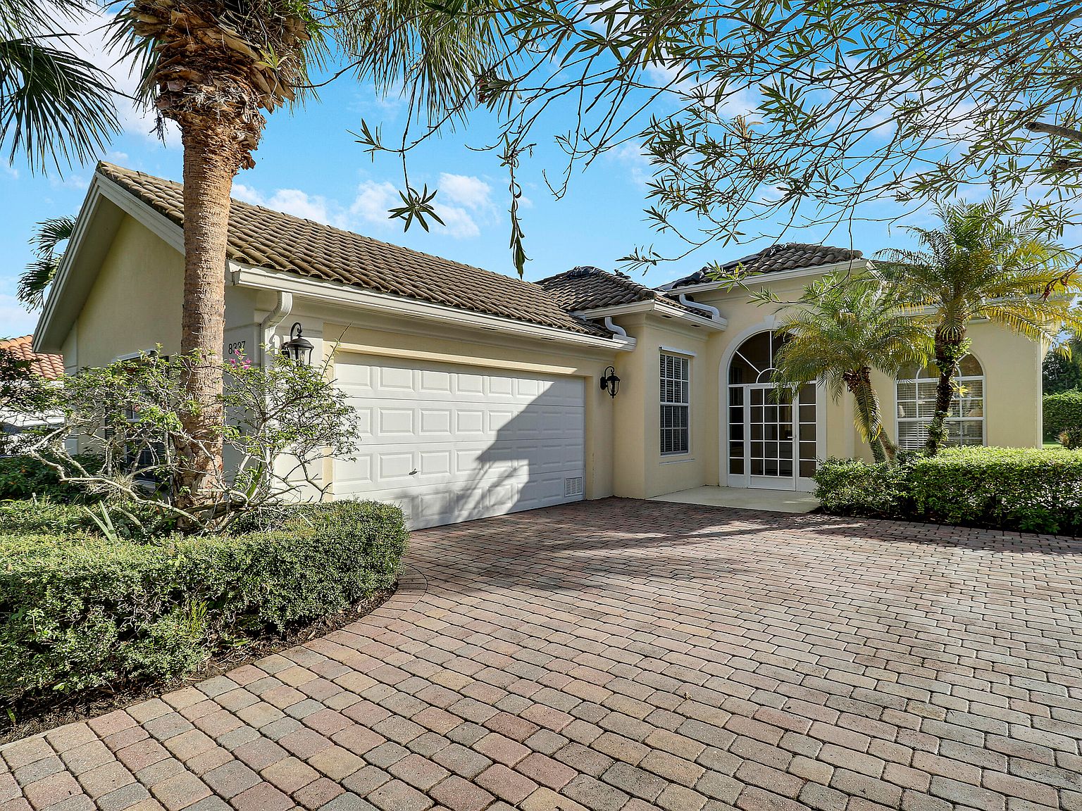 8337 SE Angelina Court