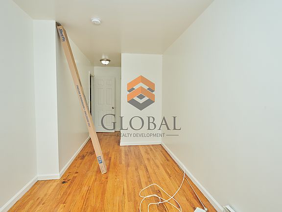 3rd image of 1215 Tinton Ave #2