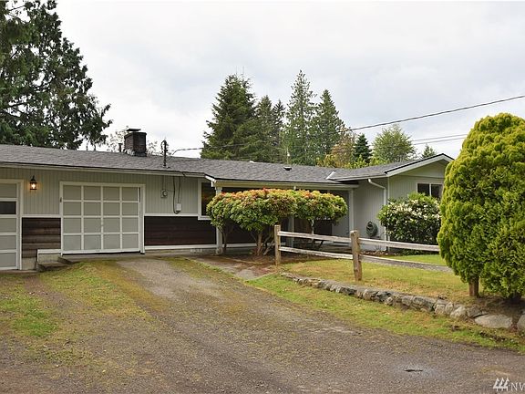 2nd image of 1135 Marlin Dr SE