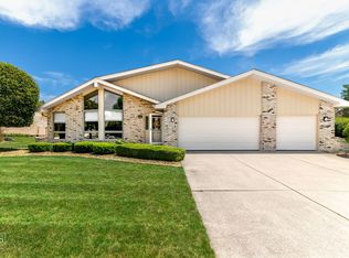 17741 Crestview Dr, Orland Park, IL 60467