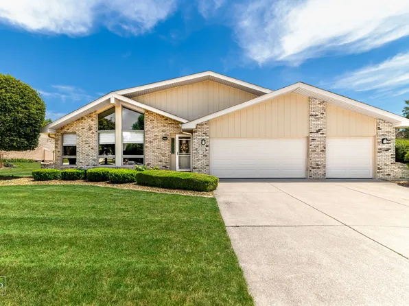 17741 Crestview Dr, Orland Park, IL 60467