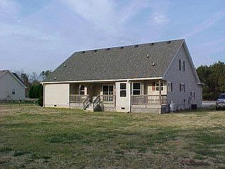 2nd image of 104 Hickory Nut Ct