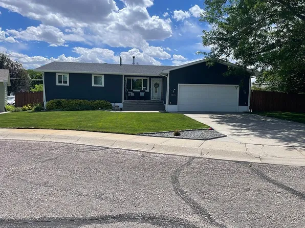 1865 Bonanza St, Gering, NE 69341