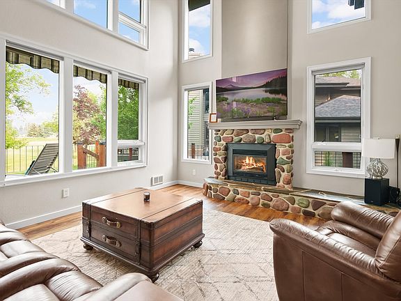 3rd image of 257 Eagle Bend Dr
