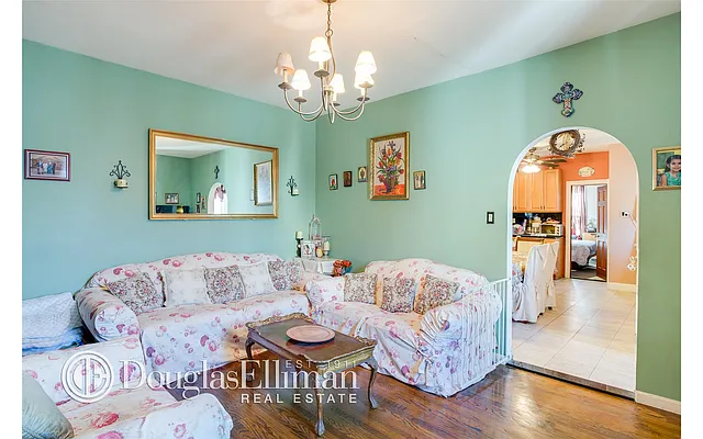 Sold by Douglas Elliman | media 8