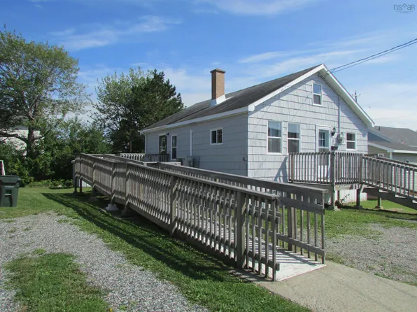 5 Clifford St, North Sydney, NS B2A 1X2