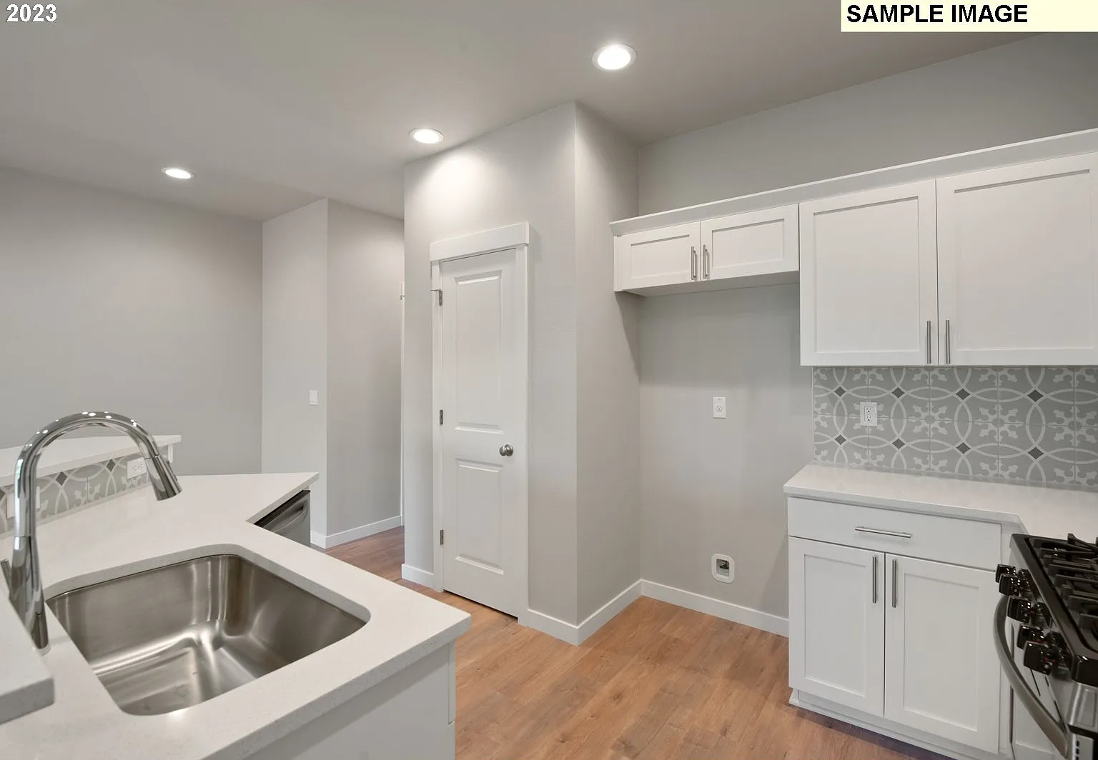 3 bed, 2.5 bath, 1520 sqft, $2,800 — Photo 4