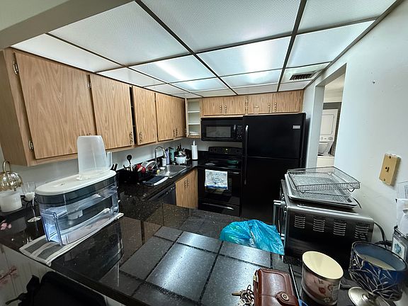 4th image of 5981 Washington St APT 207