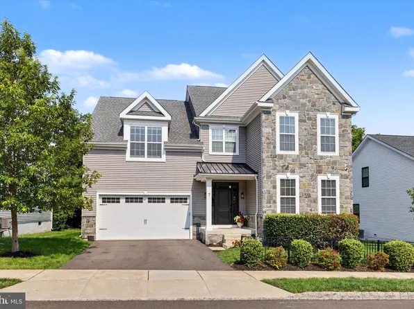 7 Pettits Bridge Rd, Jamison, PA 18929