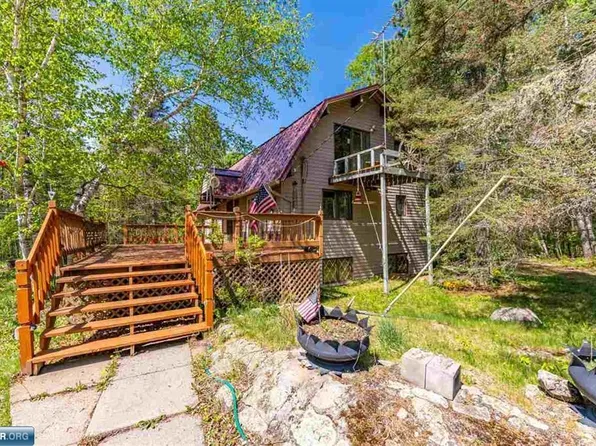 3240 Breezy Point Rd, Tower, MN 55790