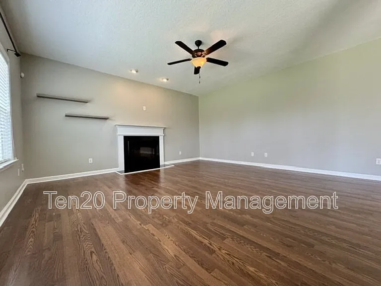 9708 Yellow Pine Rd — Photo 11